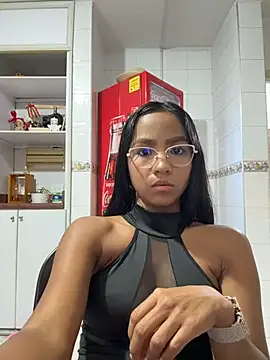 LucyLeah - Topples 🖤