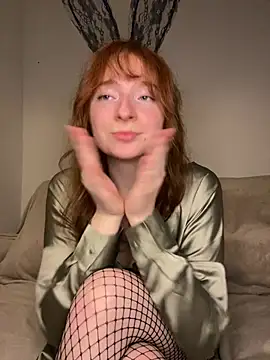 HoneyBunnyyy - Go doggy and slap your ass 3x 💦🔥
