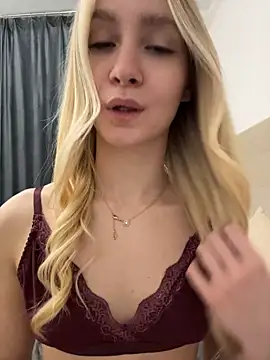 LunaVelvetti - tease nipples with fingers