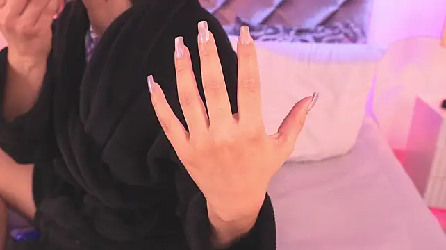 Malaia_hills - ⭐FINGERING PUSSY + DOMI IN CLIT⭐