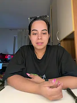 Karlotica - tetas fuera por 3 minutos