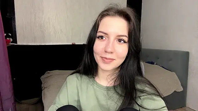 Inessa_Nessa - Blow kiss & Eye contact & bite lip