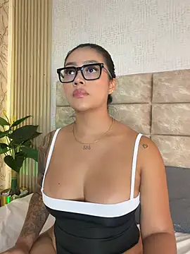 CameronCollins_ - bounce and squeeze boobs