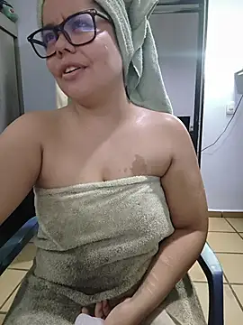 Eimy__saenz - cream on boobs 🍒