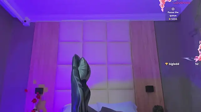 Luccia_smith - anal plug + oil