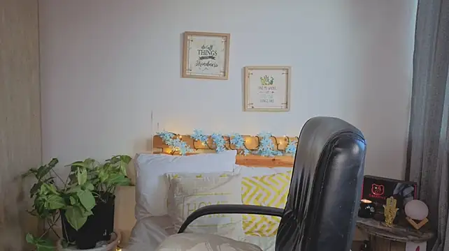 LucyMoanss - NAKED + DANCE SEXY ✨