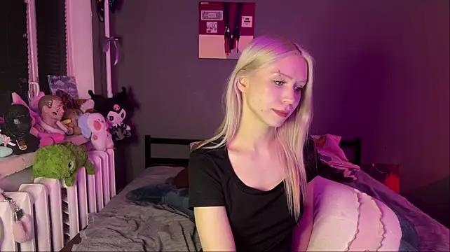 Sexy_cute18 - smile and lick lips