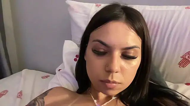 Nic_nicole - brincando com o dildo 🌸