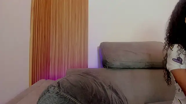 Chloe_tate - twerking with oiled ass