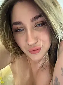 KiraBarlows - Show ass
