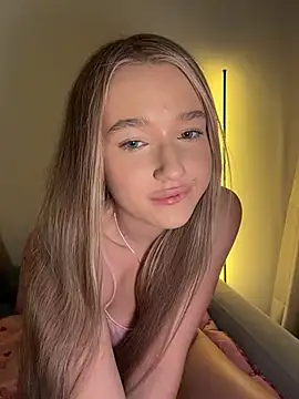 Milaa_sun - show tits in TAXI 🚕