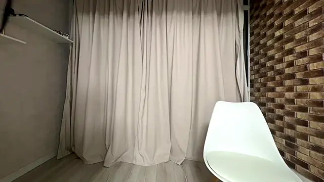 DuoSilk - Licking her pussy