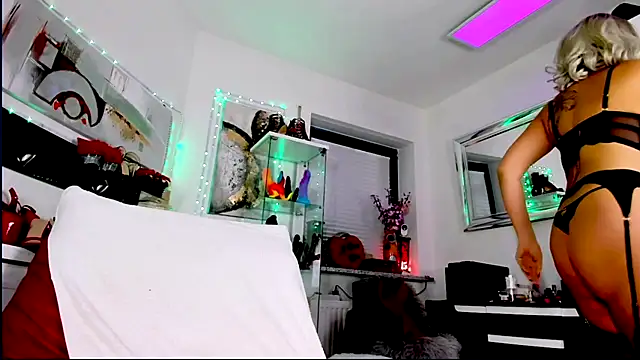 2bigass4_u - big dildo in ass
