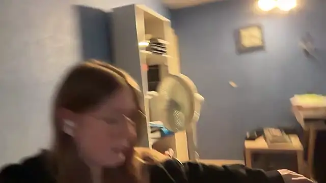 Thepretiestgirlhere - Strip tease 😏🥵