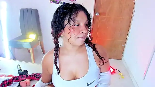 Emily_Coper18 - turn your ass red