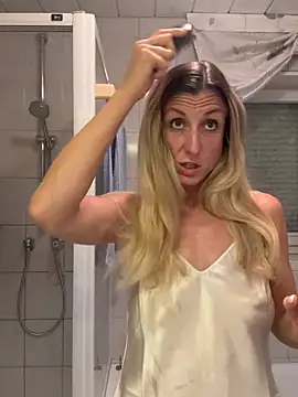 VivienneBlac - Squeeze & play boobs 2 min 🍒