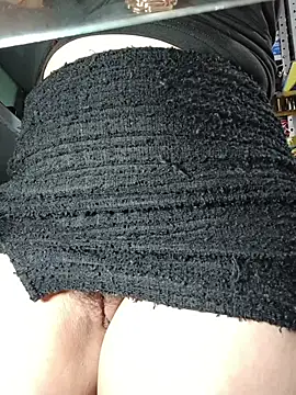 Queen_lorena - fingers pussy and squirt