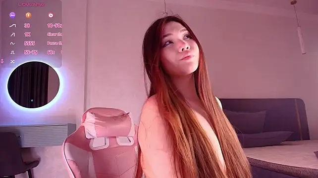 Aiko_mainee - Twerk and oil ass show
