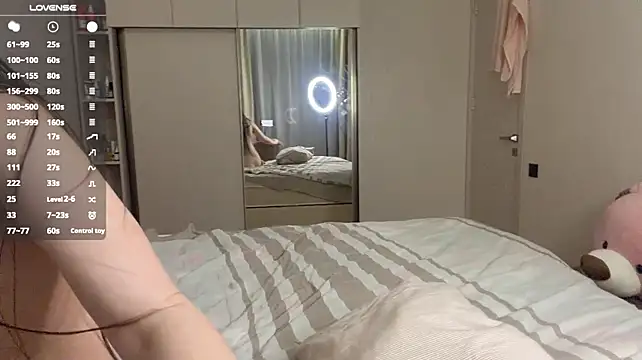 LongChillGerl - slap my pussy x5 every 50 tokens