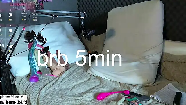 Fluffy_Cloude - fuck pussy with dildo 4 min