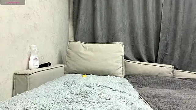 ZenZestX - Fuck me with my dildo on the wall