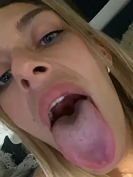 Bellalolahot - Doigtages pussy squirt fontaine