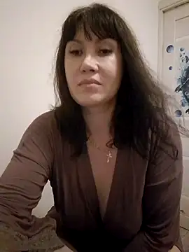 ROXOLANAA_SEXY - Tease with legs