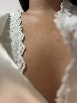 Emily_Gomezz - Play pussy with dildo