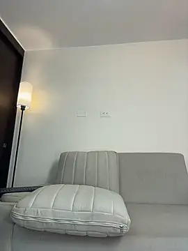 NataliaBuiles - GLASS DILDO ANAL