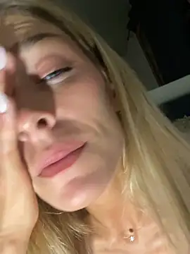 Bellalolahot - Doigtages pussy squirt fontaine