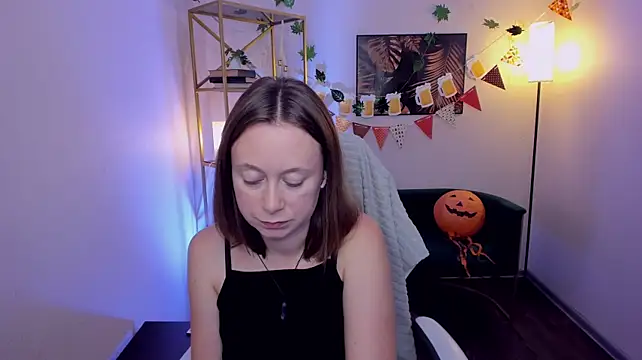 Brooke_lover - show tits closer ;)