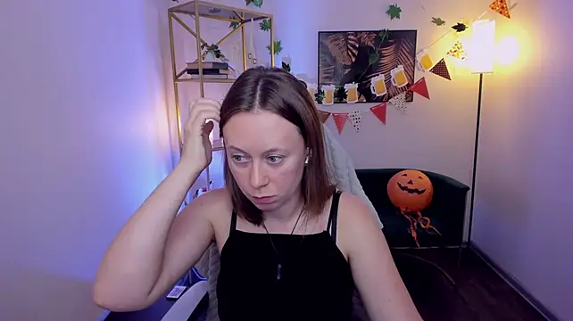 Brooke_lover - show tits closer ;)