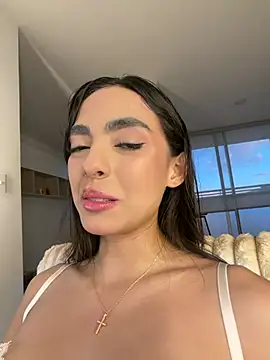 ZaraLuuv - naked me