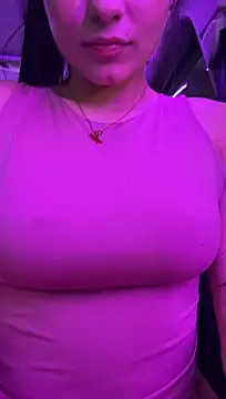 Loren_golden - Finger in my pussy + saliva