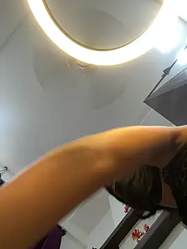 Mini-cutie - Kitchen in nude dance