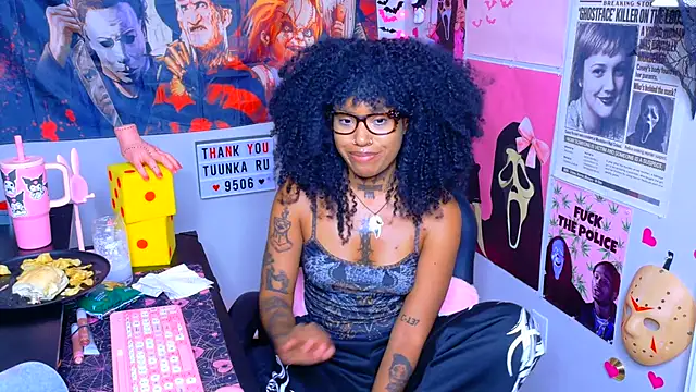 Spookiebaddie - naked! +oil 😇