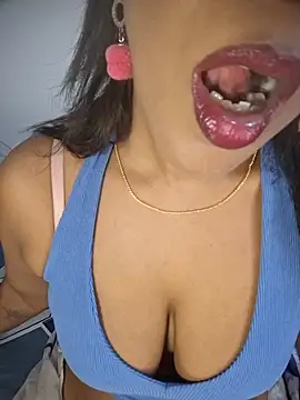 Naughtyjaanu - oil play with my boobs