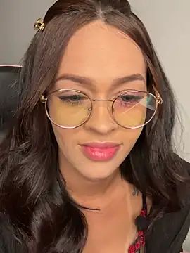 Lyly_Angelll - ꧁🌸Tits out+Zom pussy😌꧂