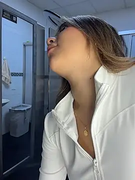 AngelBlushXXX - TAKE OUR CLOTHES OFF! 🤏🏻👙🔥