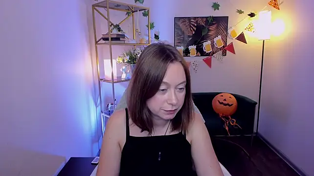 Brooke_lover - show tits closer ;)