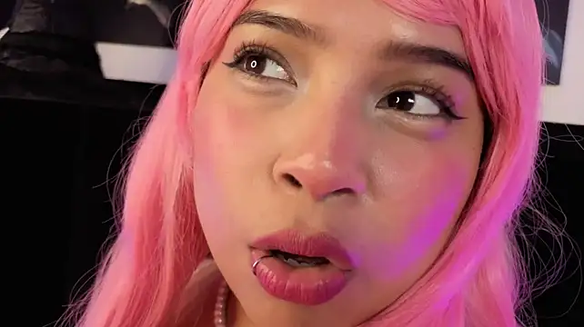 BonnieTrevor - show tits