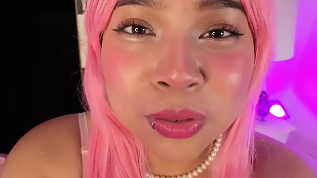 BonnieTrevor - show tits