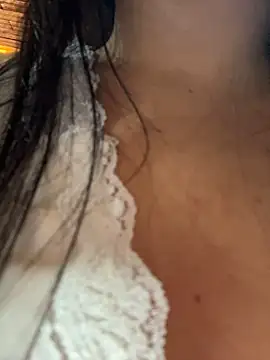 Emily_Gomezz - Play pussy with dildo
