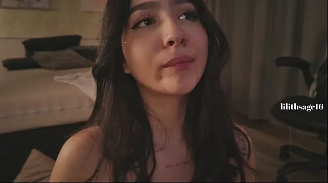 Lilith_Sage_ - DOBLE PENETRATION WHIT BIG DILDOS
