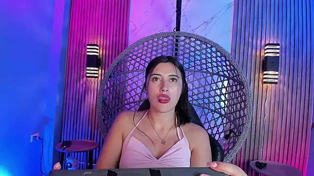 Brenda_moris01 - spank the ass 10 times