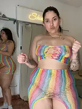 Shurabig - We show our tits