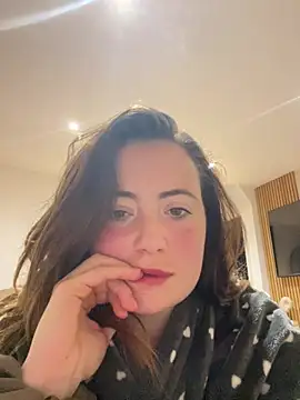 Brunette_Milf_MayaX - Show me some love 🫶