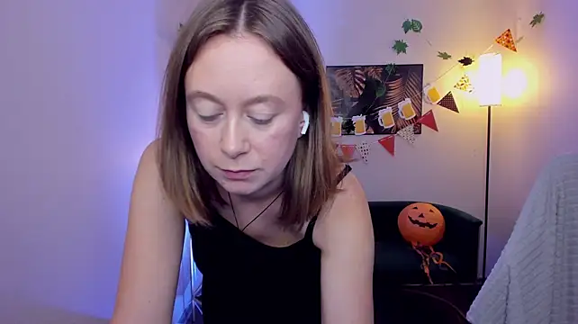 Brooke_lover - shake ass in doggy ;)