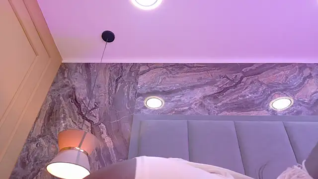 EmiilyLovex's Live XXX Chat