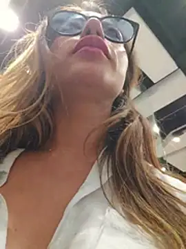 Karen_San_Miguel - Open blouse in public+3 photos hot 🥵.